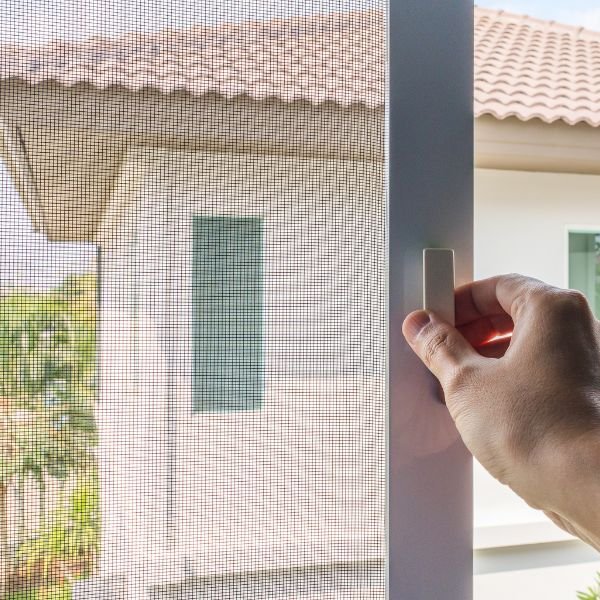 Servicios Profesionales de Mosquiteras en Barcelona